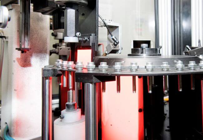 fabricacion de tornilleria para electronica